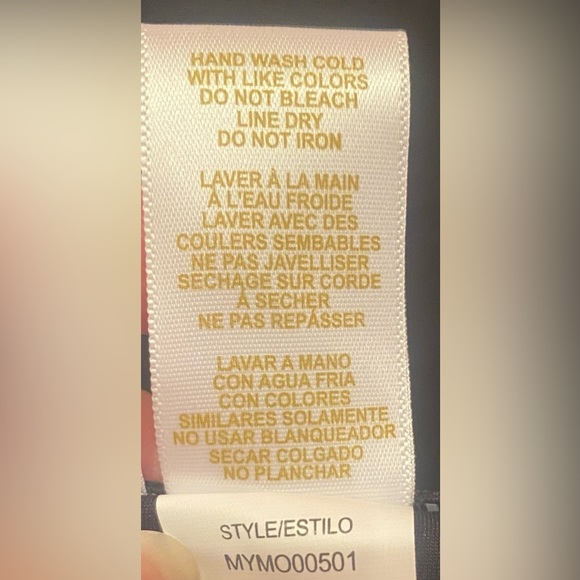 NWT Anne Cole Woman’s Live in Color Twist Front One Piece Swimsuit Black Size 8 - Picture 15 of 16